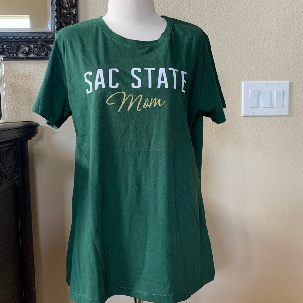 Sacramento State Mom shirt NWT, size L